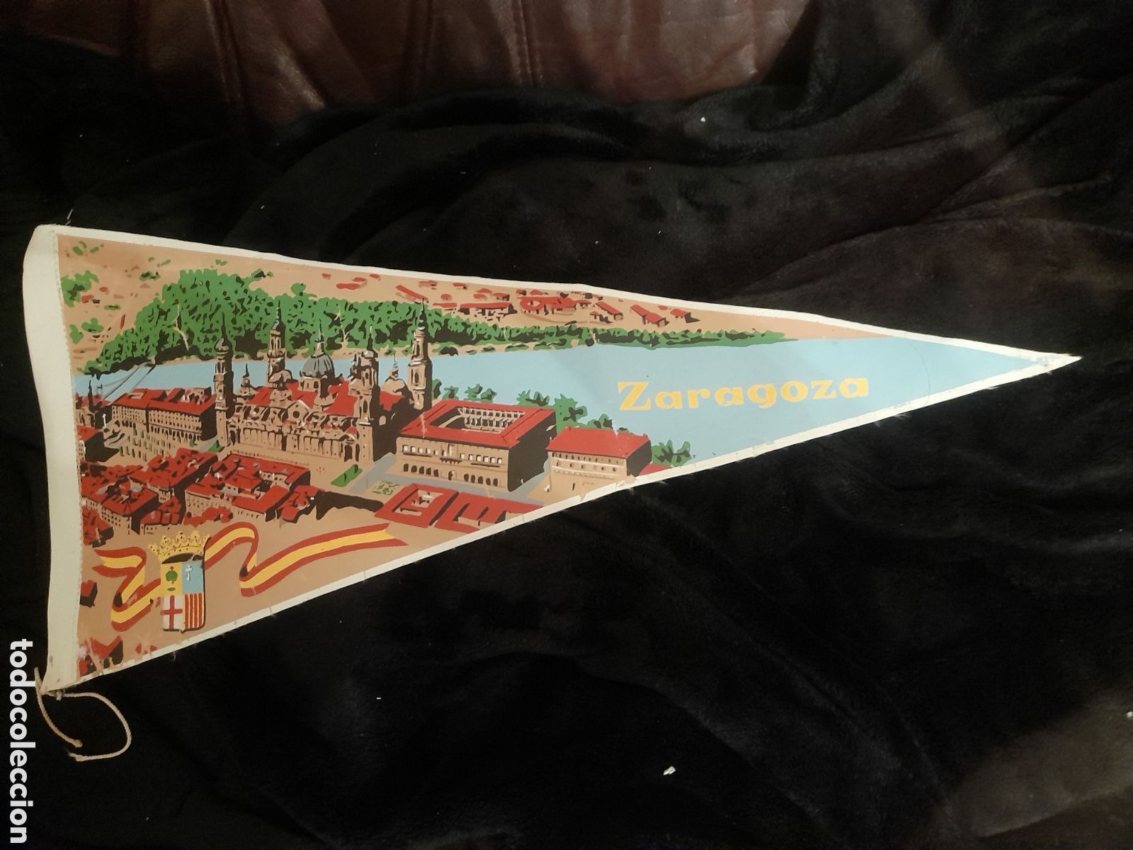 Bandierine di collezione: Antiguo banderin de Zaragoza, 49 cm de altura
