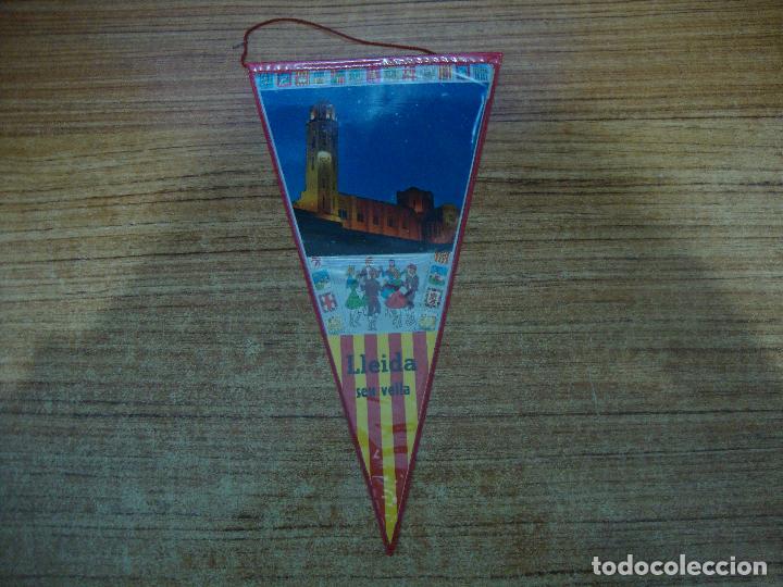 Sammlung von Wimpeln: BANDERIN SEU VELLA LLEIDA