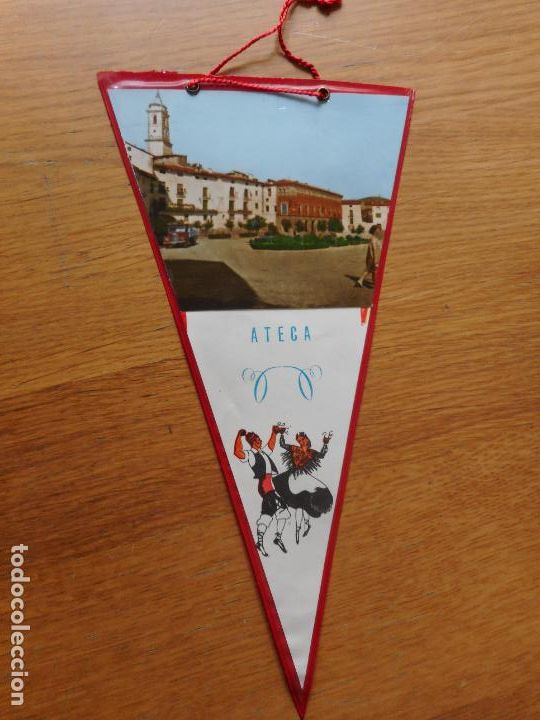 Fanions de collection: ANTIGUO BANDERIN ATECA ZARAGOZA A&Ntilde;OS 60