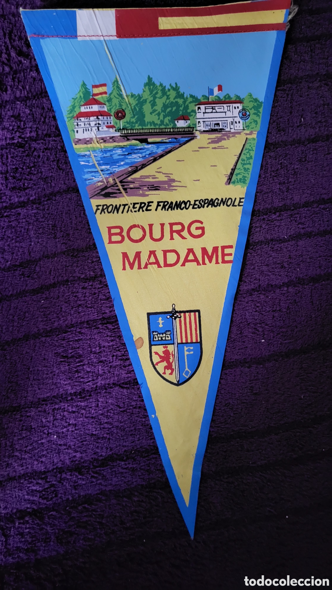 Fanions de collection: Bander&iacute;n Bourg Madame