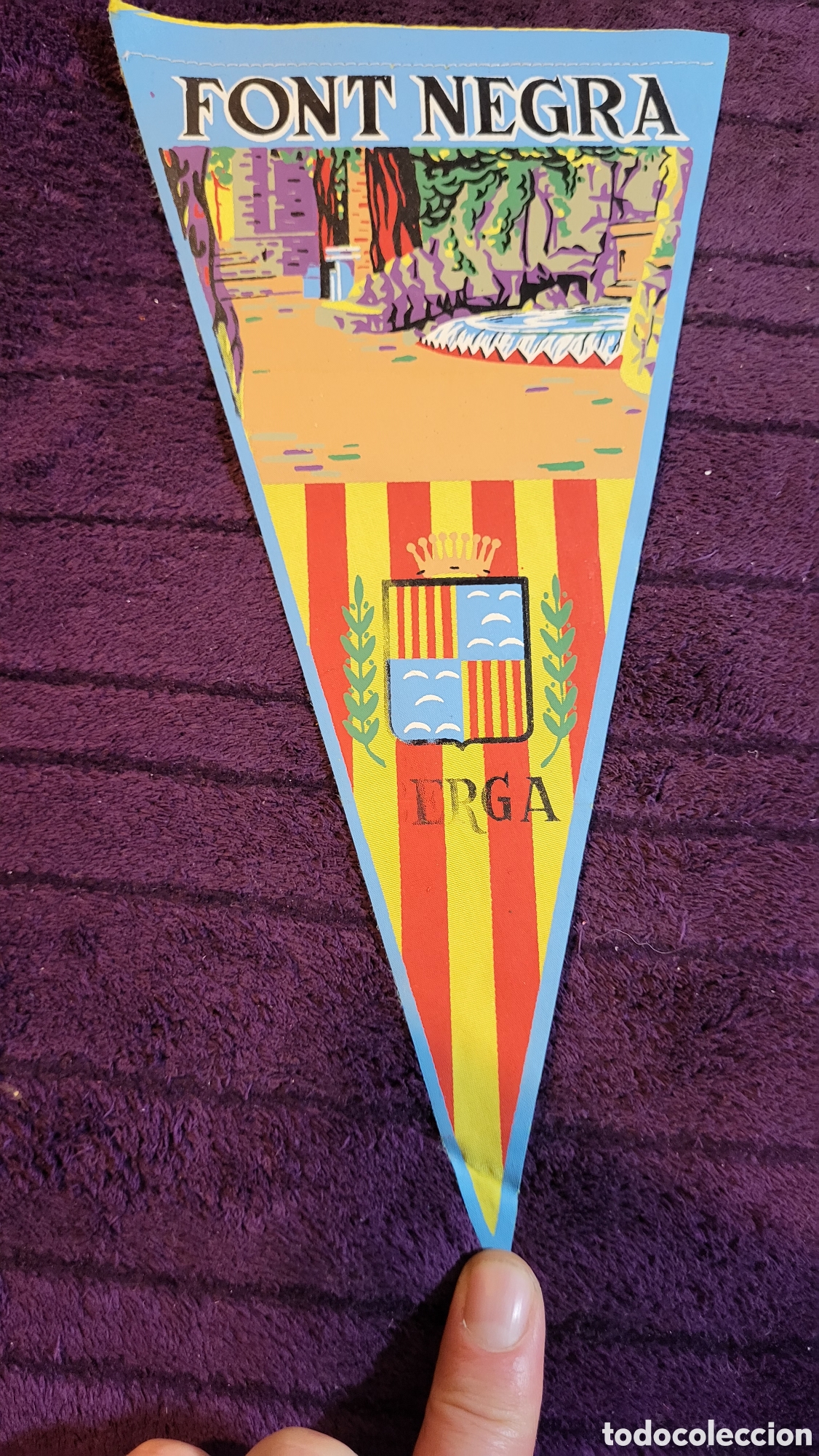Collection pennants: Bander&iacute;n Font Negra