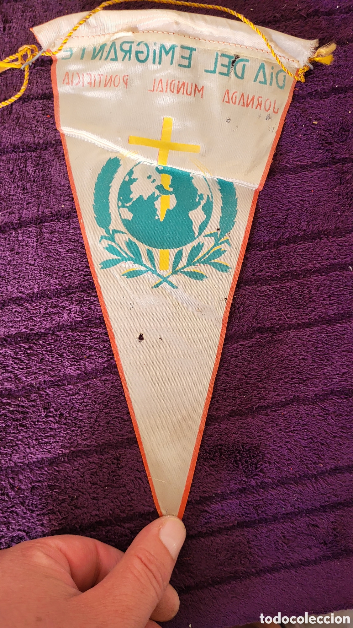 Banderines de colecci&oacute;n: Bander&iacute;n D&iacute;a del Emigrante - Foto 2