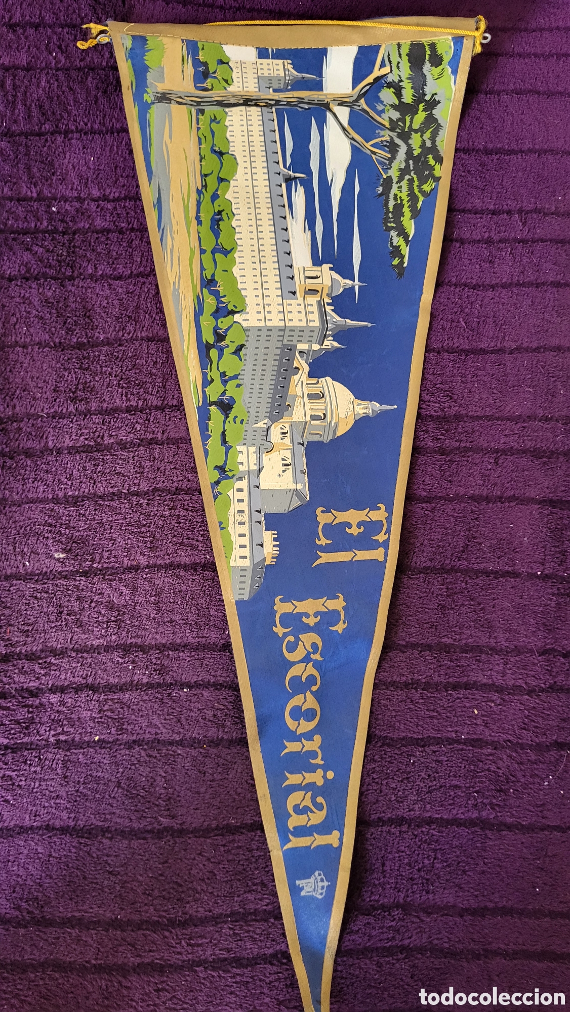 Sammlung von Wimpeln: Bander&iacute;n El Escorial