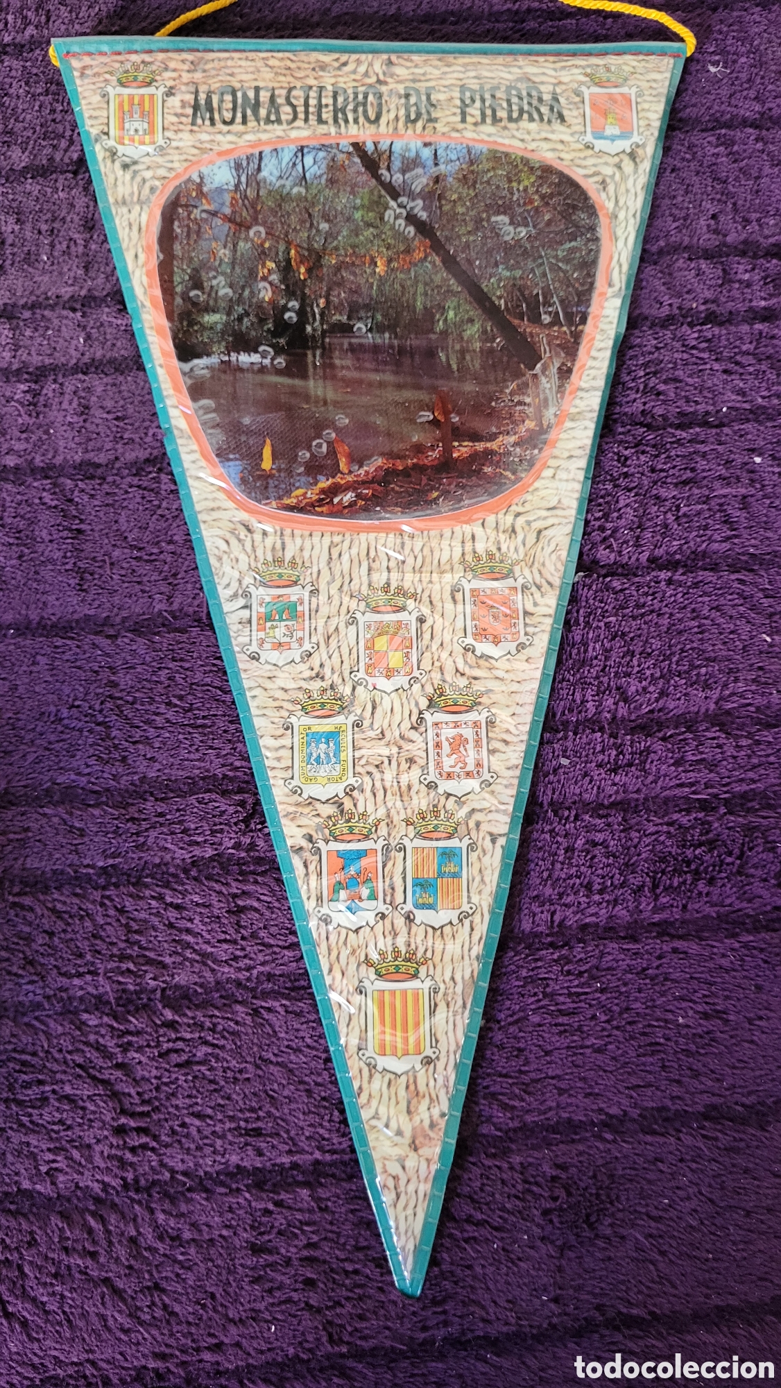 Collection pennants: Bander&iacute;n Monasterio de Piedra