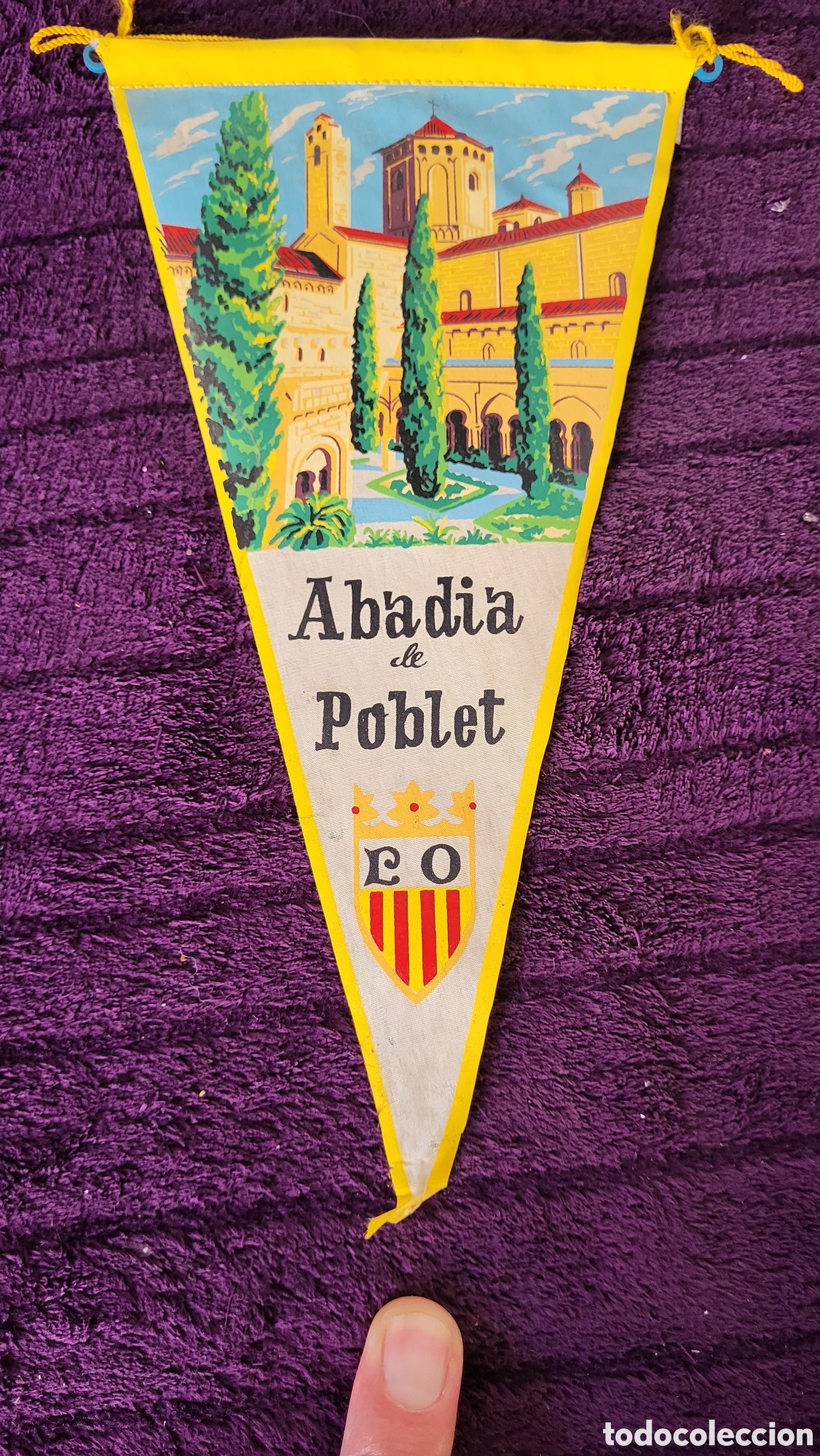 Bandierine di collezione: Bander&iacute;n Abad&iacute;a del Poblet