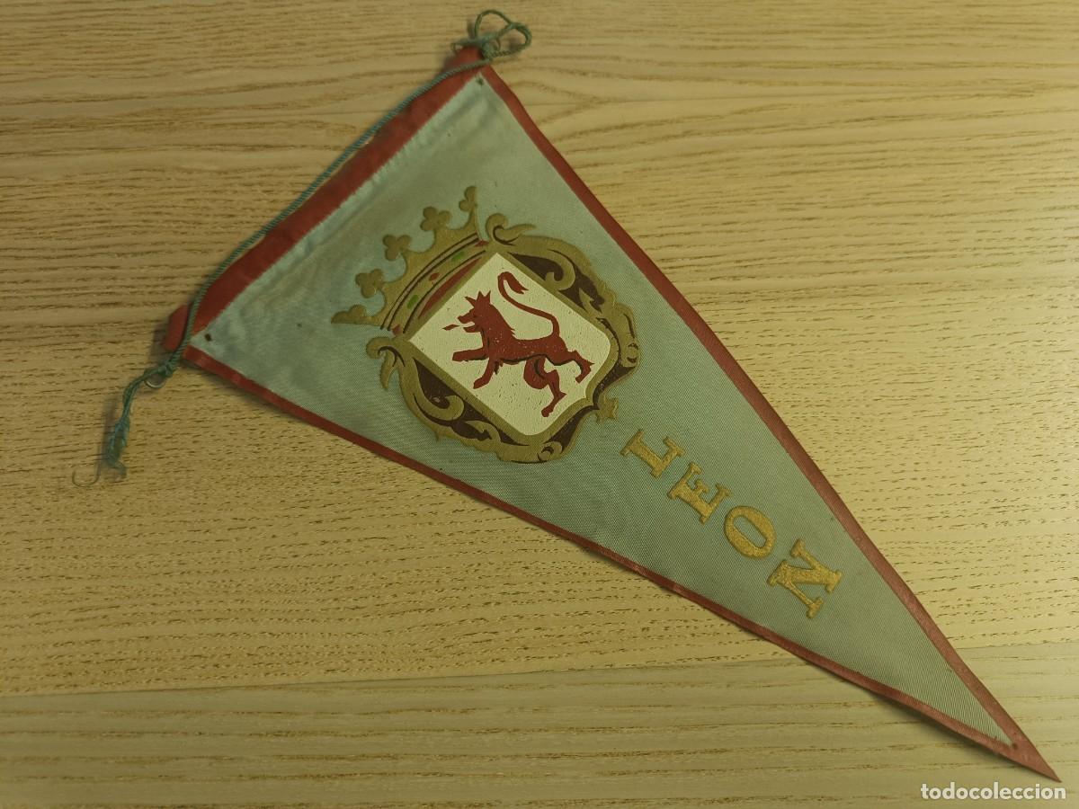 Banderines de colecci&oacute;n: Bander&iacute;n antiguo de Le&oacute;n - Foto 1