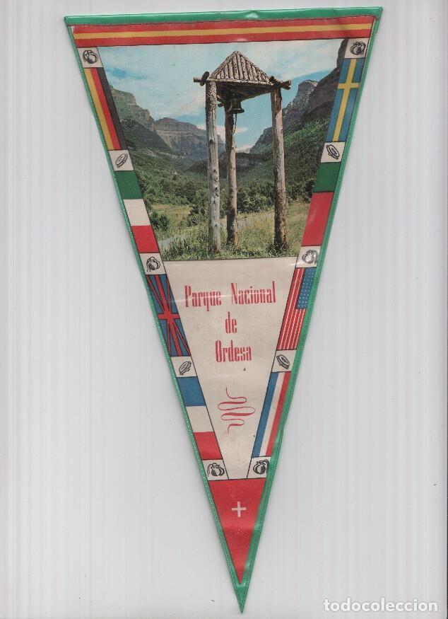 Collection pennants: Banderin: ORDESA, Huesca - Campana del Refugio Nacional Soberanas en el Parque Nacional de Ordesa -