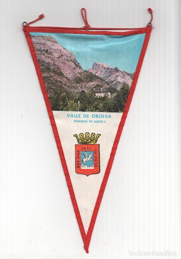 Collection pennants: BANDERIN: HUESCA - Valle de ORDESA, Pirineo de Huesca y escudo - Varios