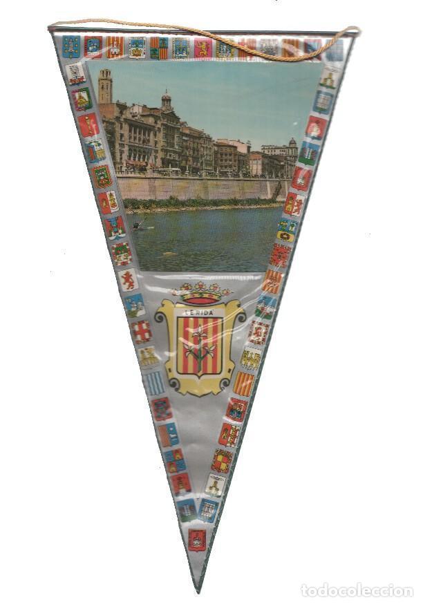 Bandierine di collezione: BANDERIN: LLEIDA/LERIDA - Vista desde el rio y escudo - Varios
