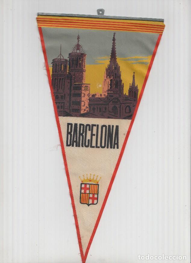 Bandierine di collezione: Banderin: BARCELONA - Ilustracion de la Catedral de Barcelona al Atardecer y escudo de la localidad