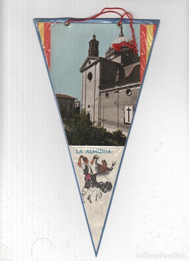 Collection pennants: BANDERIN: LA ALMUNIA, Zaragoza - Vista de la Iglesia y trajes tipicos aragoneses - VARIOS