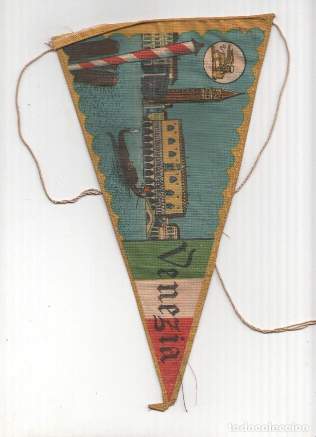 Collection pennants: BANDERIN: VENEZIA / Venecia - Ilustracion del Palacio DUCAL y gondola. Con LEON Venciano - Irupe