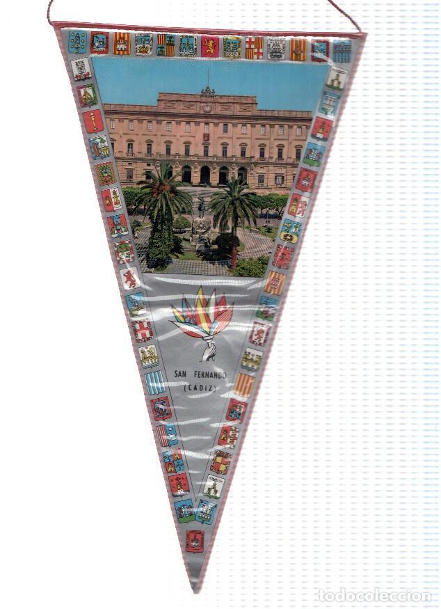 Bandierine di collezione: BANDERIN: SAN FERNANDO, Cadiz - Imagen del Ayuntamiento desde la Plaza del Rey - Varios