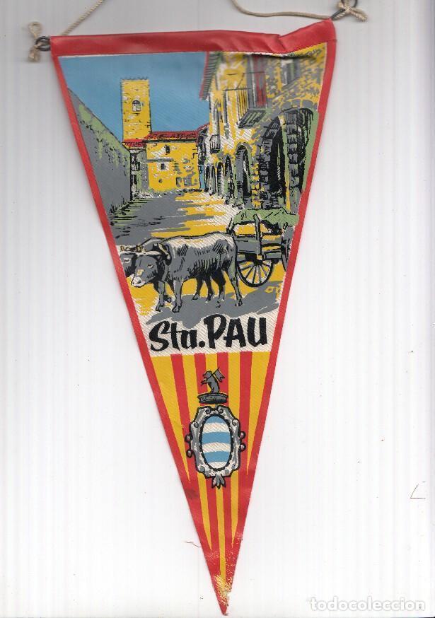 Sammlung von Wimpeln: BANDERIN: SANTA PAU, Girona - Ilustracion de la Plaza Mayor con Bueyes y escudo de la localidad - VA