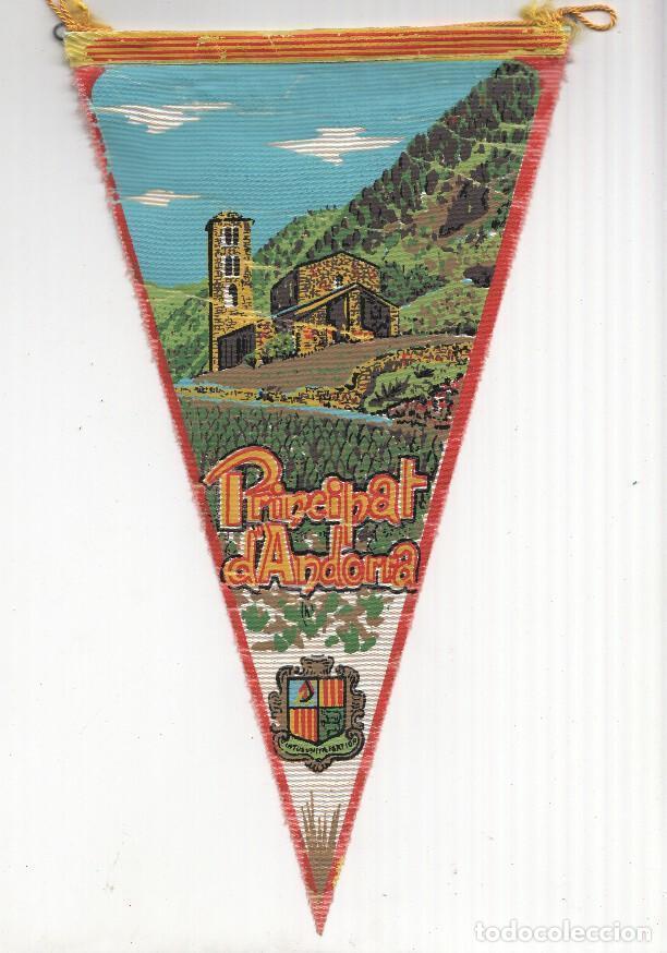 Bandierine di collezione: BANDERIN: PRINCIPAT d,ANDORRA - Escudo e Iglesia Romanica de Sant Joan de Caselles - VARIOS