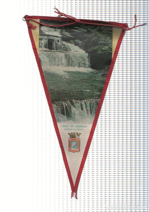 Bandierine di collezione: BANDERIN: VALLE DE ORDESA - Imagen de Rio y escudo de Huesca - VARIOS
