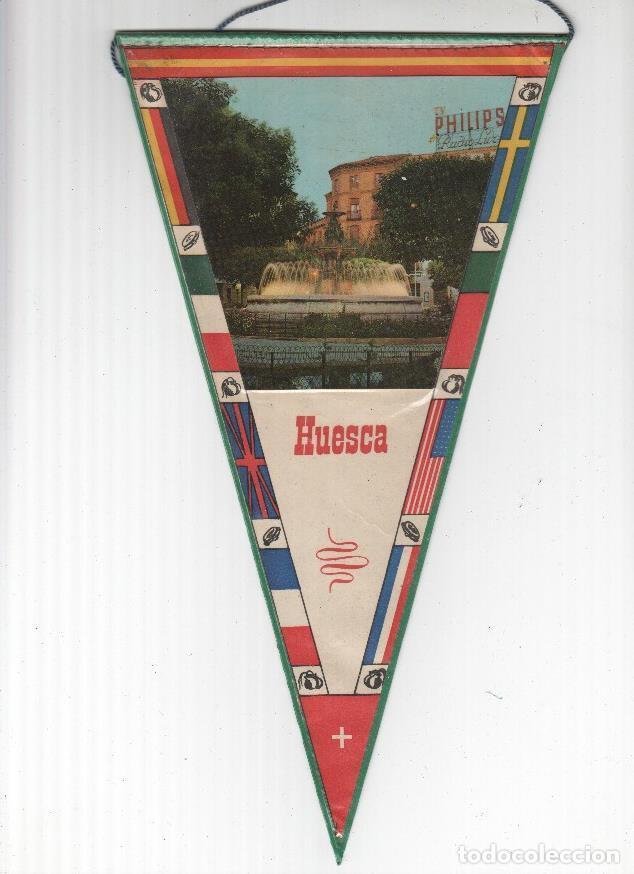 Fanions de collection: BANDERIN: HUESCA - Vista de la Fuente de las Musas - VARIOS