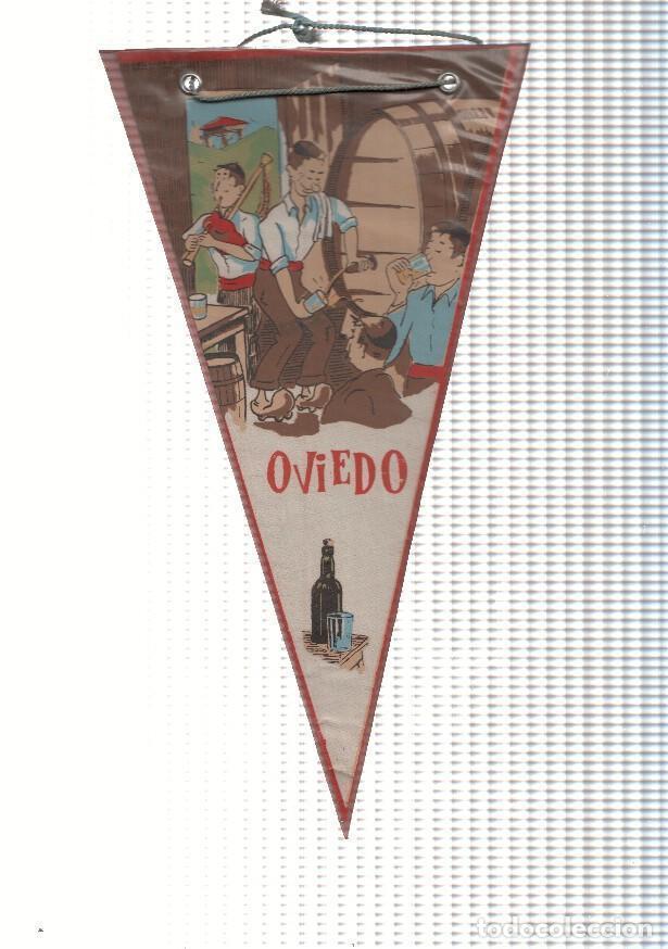 Fanions de collection: BANDERIN: OVIEDO - Ilustracion de Gaitero, escanciar Sidra y Botella de Sidra - VARIOS