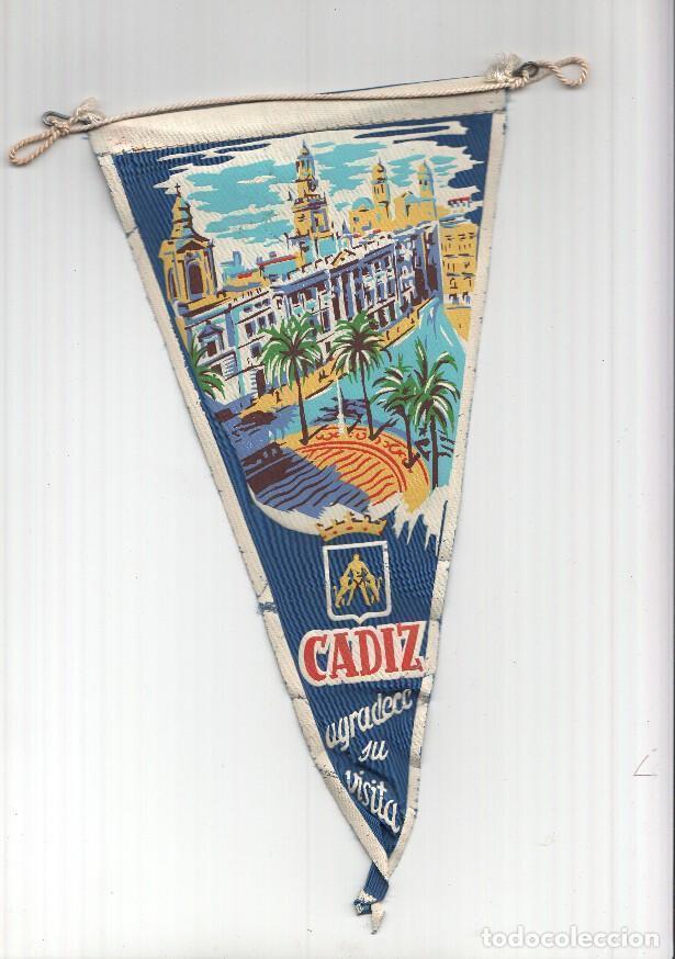 Fanions de collection: BANDERIN: CADIZ - Ilustracion de la Plaza del Ayuntamiento de Caiz y escudo de la localidad - VARIOS