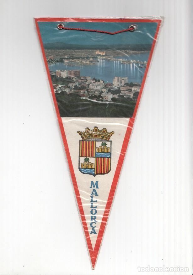 Fanions de collection: BANDERIN: PALMA, Mallorca - Vista aerea Nocturna de la ciudad de Palma de Mallorca y Escudo - Varios