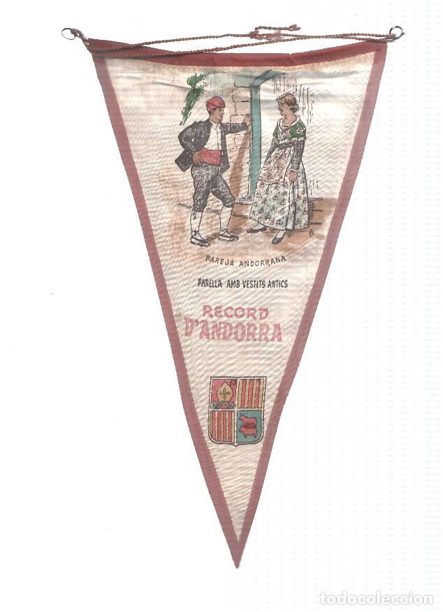 Sammlung von Wimpeln: BANDERIN: ANDORRA - Escudo y pareja con trajes tipicos Andorranos - VARIOS