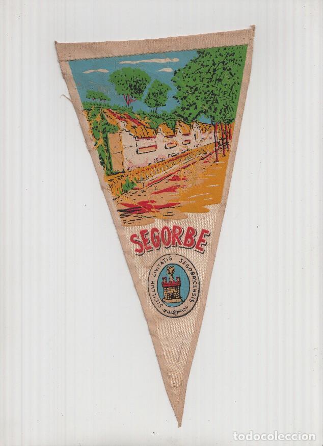 Sammlung von Wimpeln: Banderin: SEGORBE, Castellon - Ilustracion de la fuente de los 50 ca&ntilde;os y escudo de la localidad - V