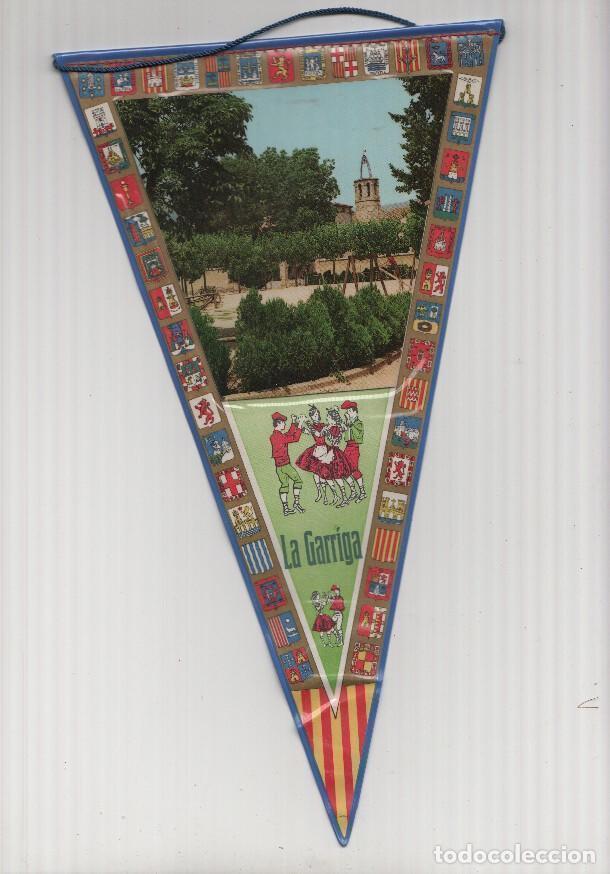 Fanions de collection: BANDERIN: LA GARRIGA, Barcelona - Imagen de la localidad con vista del campanario de la Iglesia - VA