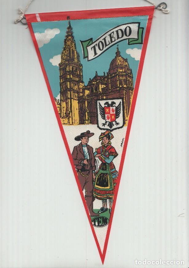 Fanions de collection: BANDERIN: TEM TOLEDO - Ilustracion de la CATEDRAL DE TOLEDO, Trajes tipicos y escudo de la localidad
