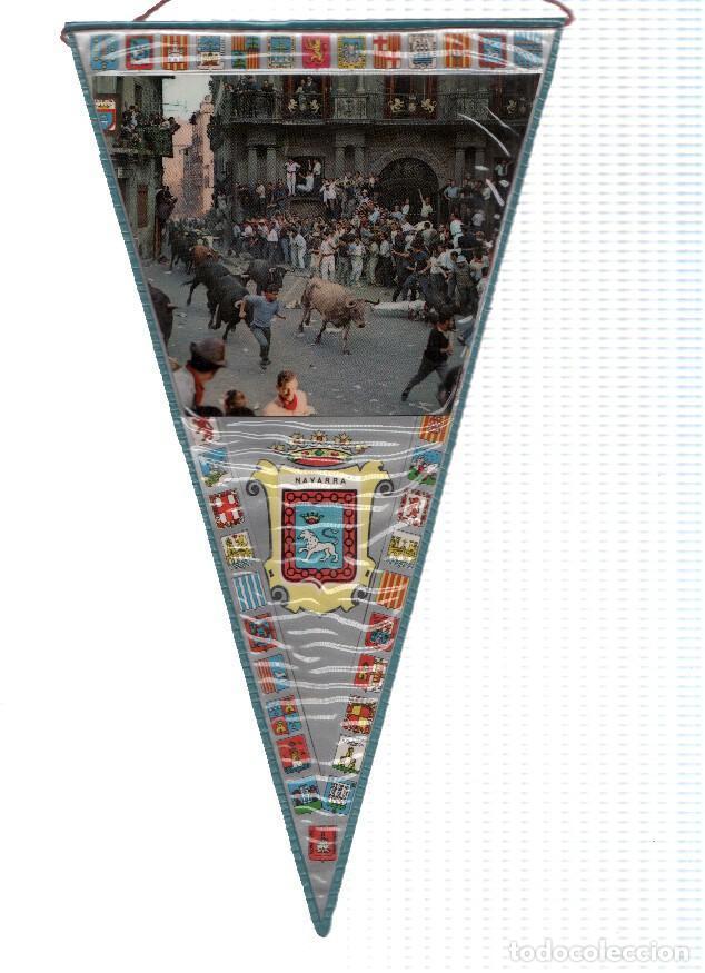 Sammlung von Wimpeln: BANDERIN: PAMPLONA, Navarra - Imagen de Corrida de San Fermin frente al Ayuntamiento de Pamplona - V