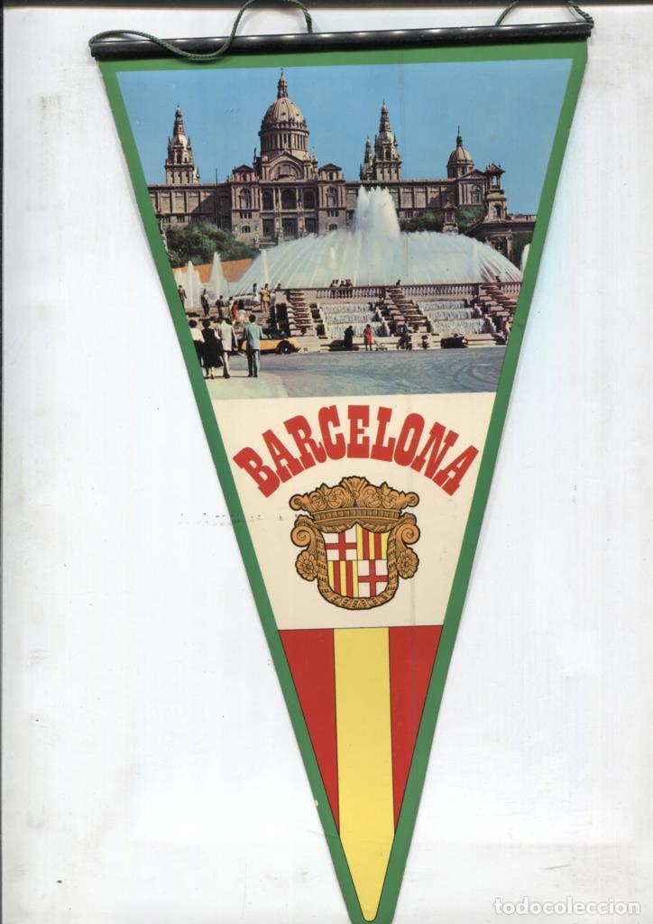 Collection pennants: BANDERIN: Sagrada Familia y Montjuich en Barcelona -