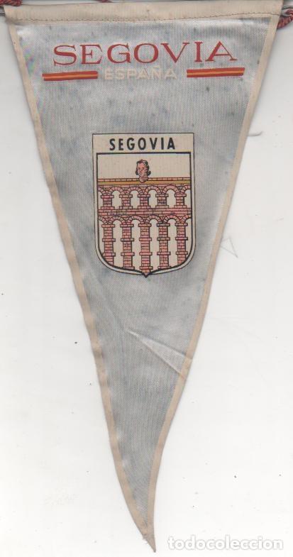 Collection pennants: Banderin E00180: Banderin escudo de Segovia