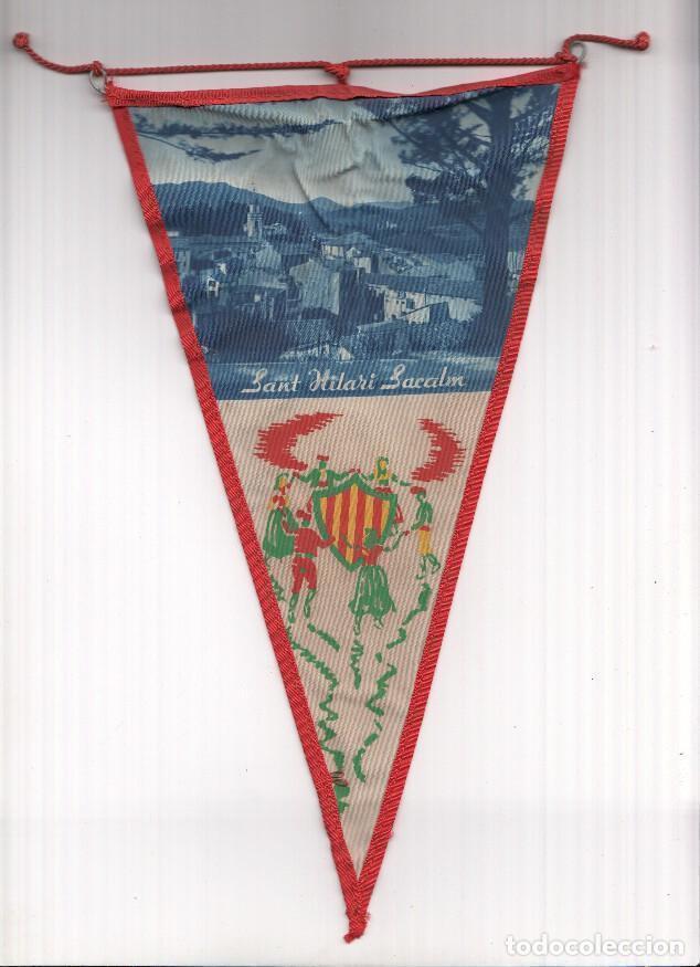Collection pennants: BANDERIN: SANT HILARI SACALM - Fotografia exterior de la localidad e ilustracion d,aplec sardanista