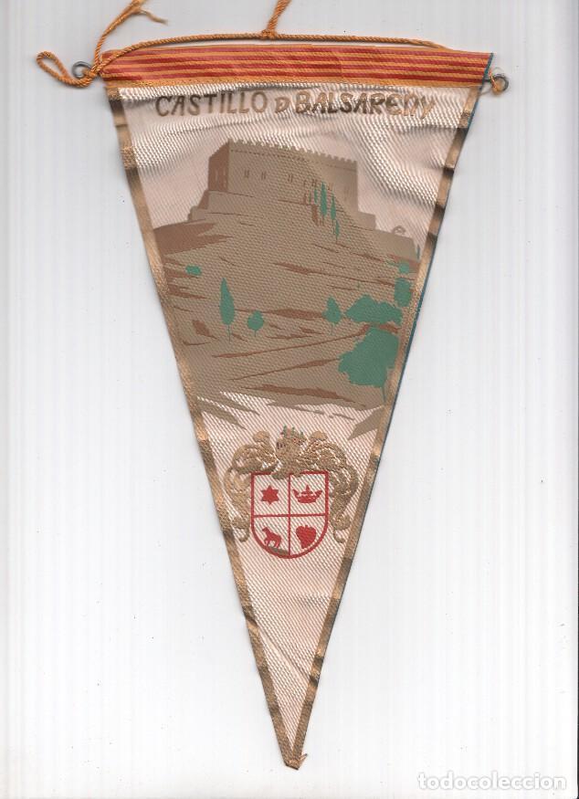 Fanions de collection: BANDERIN: BALSARENY - Ilustracion exterior del Castillo de Balsareny y escudo de armas - VARIOS