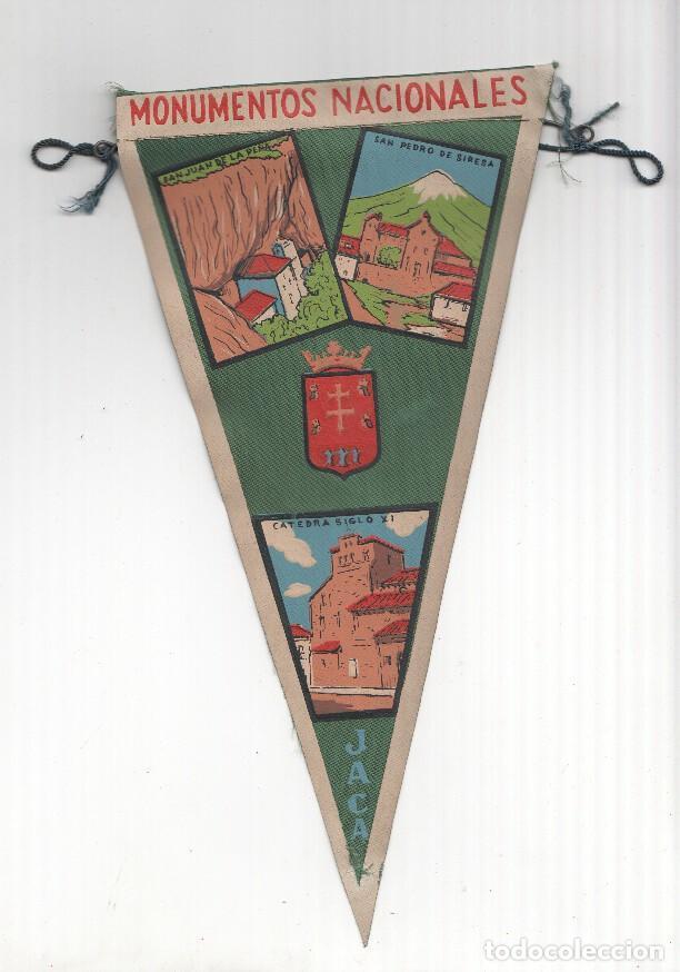 Fanions de collection: BANDERIN: JACA - Monumentos Nacionales: San Juan de la Pe&ntilde;a, San Pedro de Siresa, Catedral del Siglo