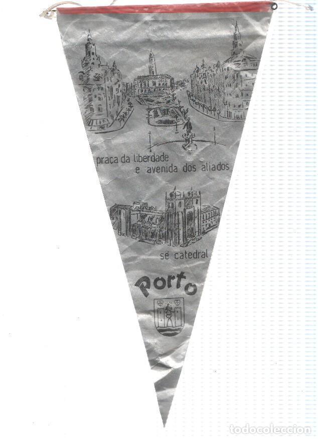 Collection pennants: BANDERIN: PORTO (Portugal) - Ilustracion en blanco y negro de la plaza de la Libertad y la Catedral