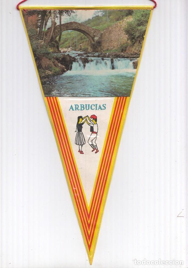 Fanions de collection: BANDERIN: ARBUCIAS, Girona - Imagen del Puente del Moli de les Pipes - VARIOS