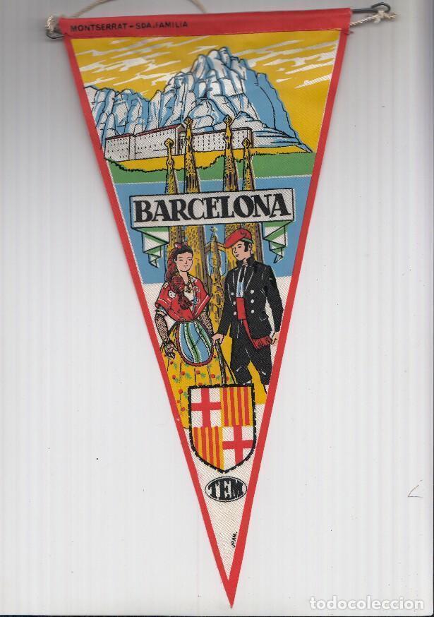 Fanions de collection: BANDERIN: TEM BARCELONA - Ilustracion de MONTSERRAT Y SAGRADA FAMILIA, Trajes tipicos y escudo de la