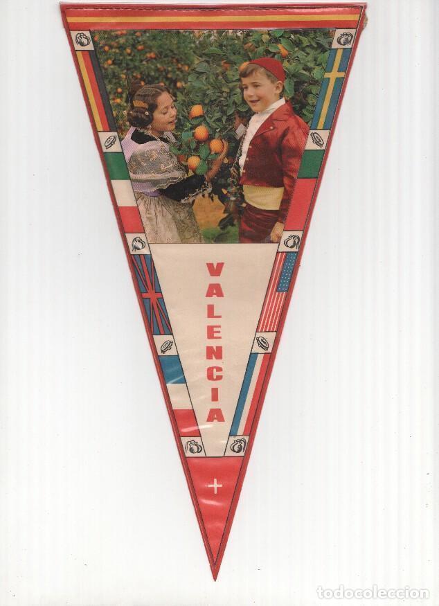 Collection pennants: BANDERIN: VALENCIA - Foto de ni&ntilde;os con traje regional en campo de Naranjos - Varios