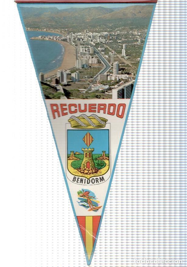 Collection pennants: BANDERIN: GRANADA - Vista aerea de la localidad y escudo de la localidad - VARIOS