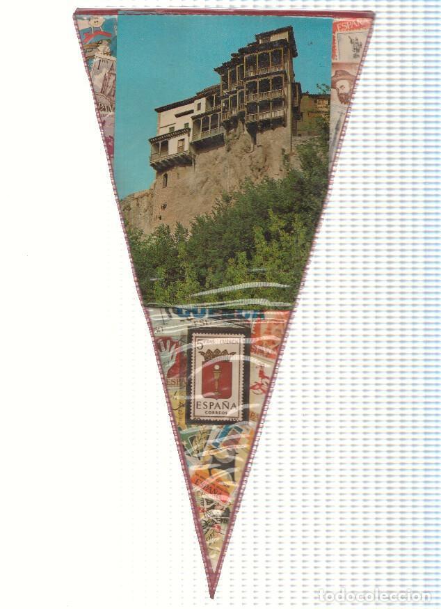 Fanions de collection: Banderin: CUENCA - Imagen de las casas colgantes y reproduccion de sello de 5ptas de Cuenca - Varios