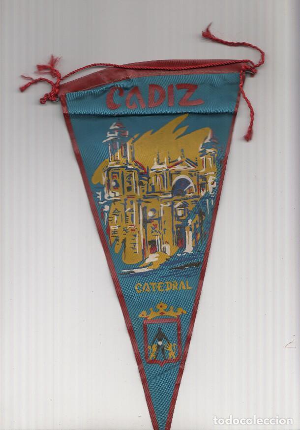 Collection pennants: BANDERIN: CADIZ - Ilustracion de la Catedral de Cadiz y escudo de la localidad - VARIOS