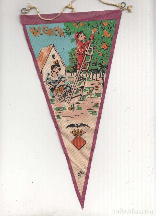 Collection pennants: BANDERIN: VALENCIA - Ni&ntilde;os con trajes tipicos valencianos recogiendo Naranjas - VARIOS
