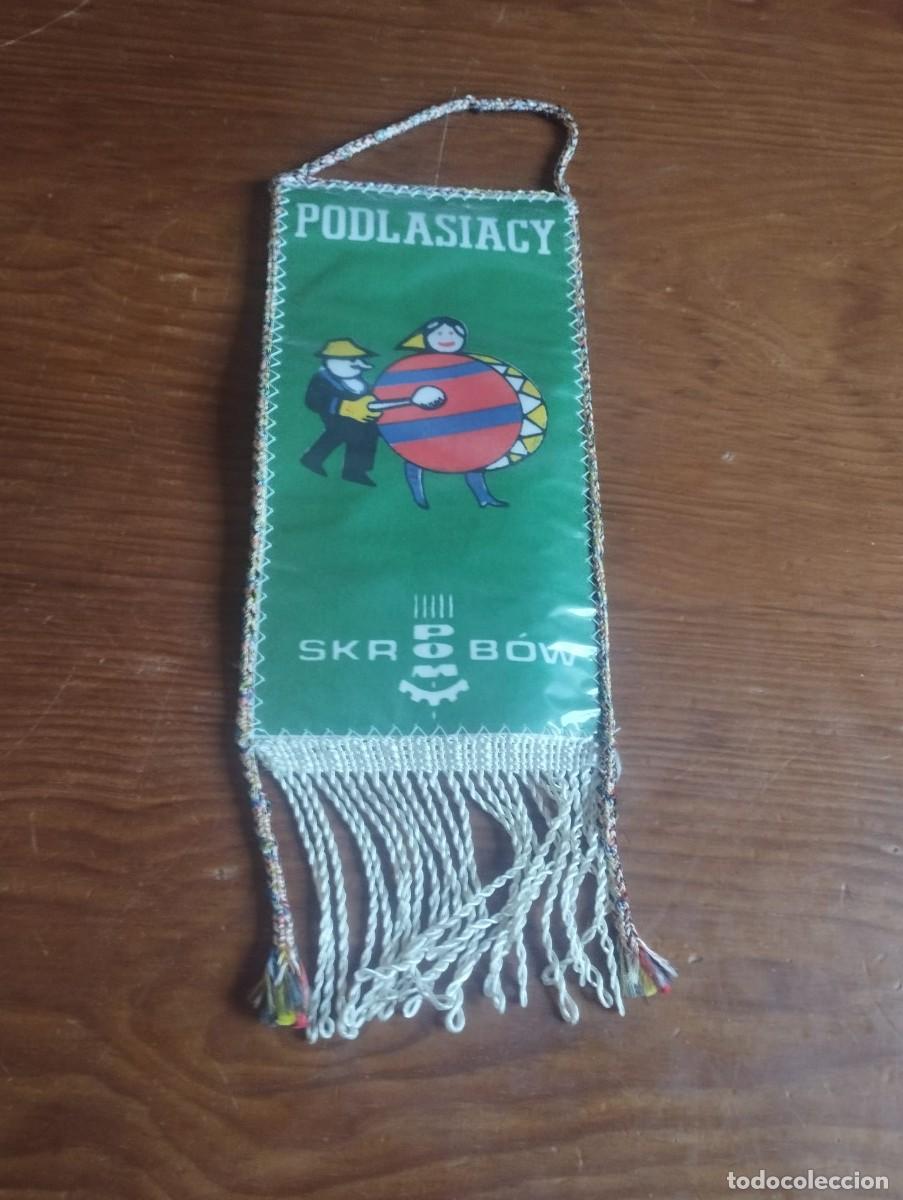Banderines de colecci&oacute;n: Proporczyk (bander&iacute;n de recuerdo) polaco de &eacute;poca retro, vinculado al grupo musical Podlasiacy