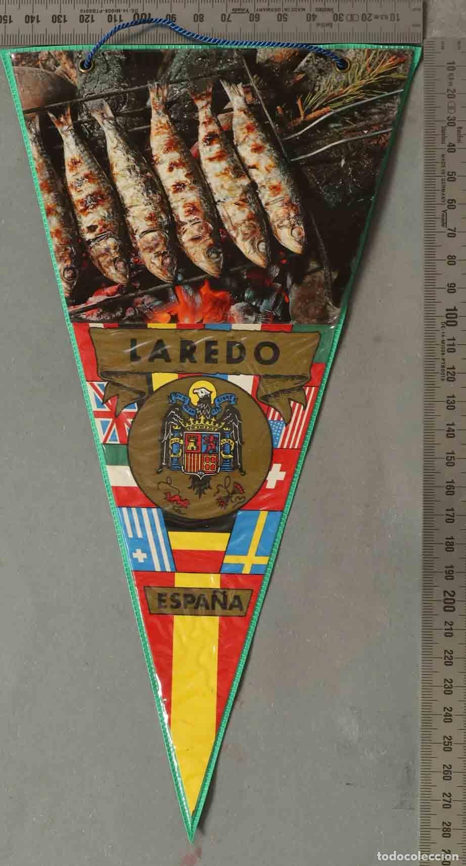 Banderines de colecci&oacute;n: BANDERIN. Laredo - Espa&ntilde;a - Escudo y orla her&aacute;ldica - Sardinas asadas
