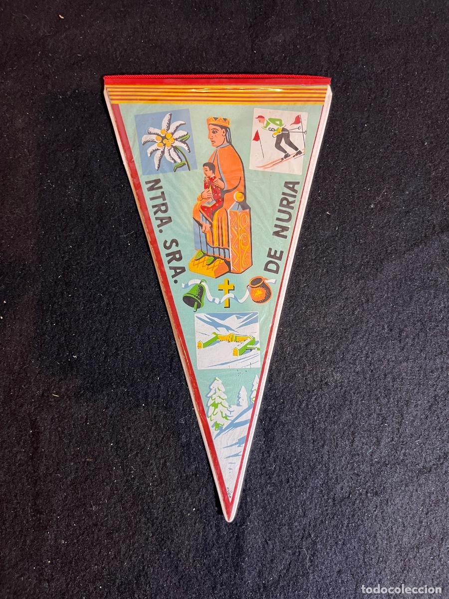 Bandierine di collezione: Bander&iacute;n Virgen de N&uacute;ria vintage Santuario Pirineo Catalu&ntilde;a a&ntilde;os 60 70