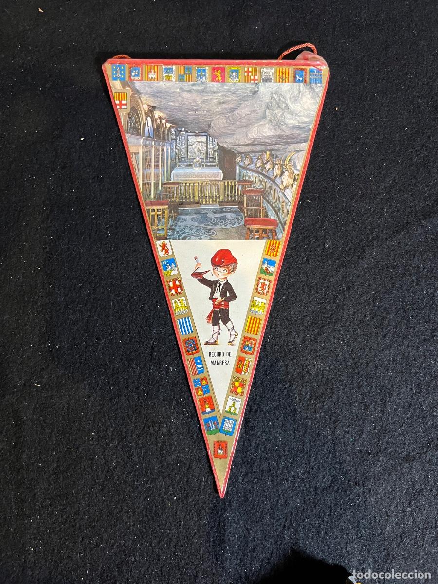 Bandierine di collezione: Bander&iacute;n Manresa vintage Santa Cova recuerdo tur&iacute;stico Bages a&ntilde;os 60 70