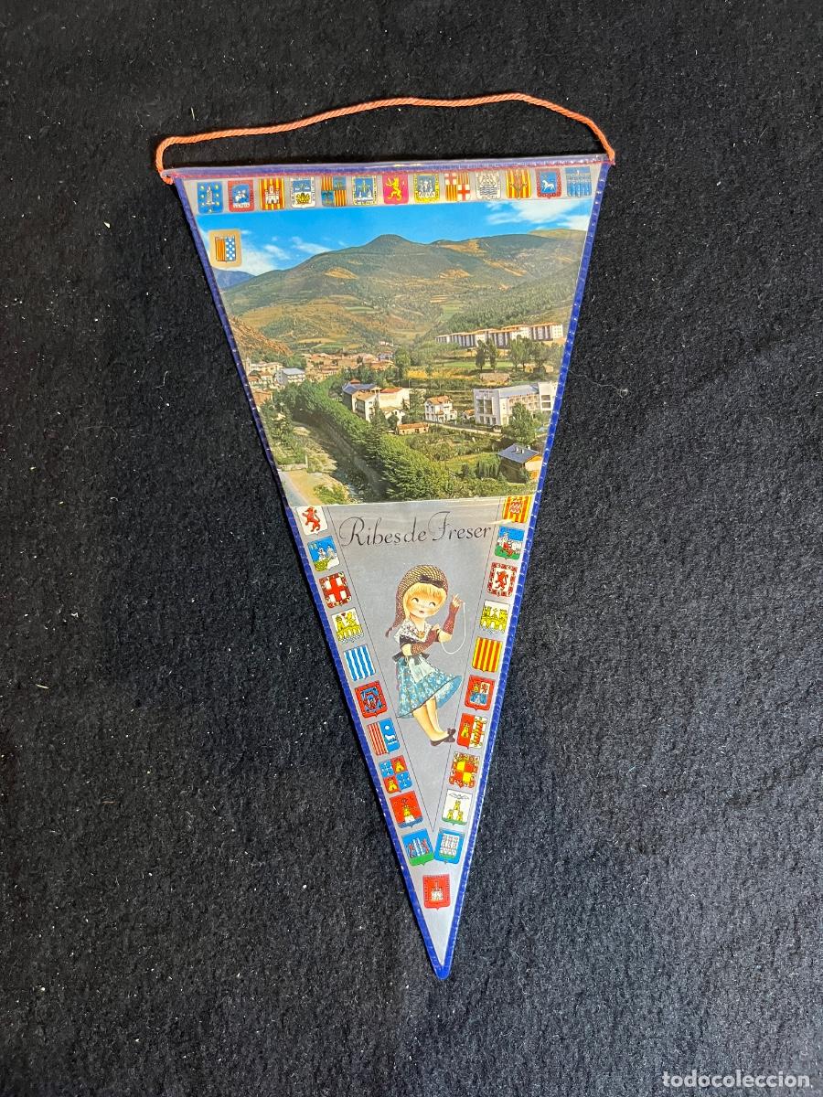 Banderines de colecci&oacute;n: Bander&iacute;n Ribes de Freser vintage Pirineo Girona souvenir a&ntilde;os 60 70