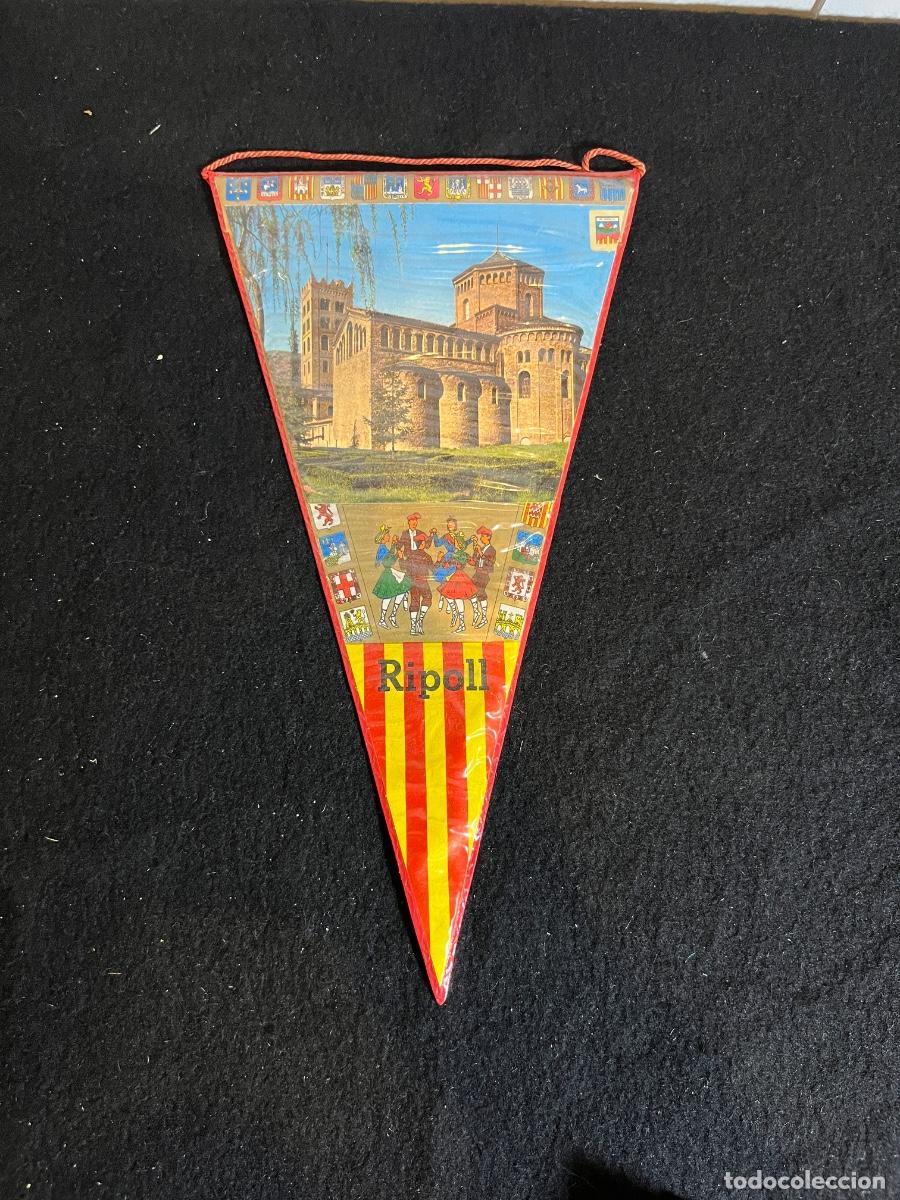 Banderines de colecci&oacute;n: Bander&iacute;n Ripoll vintage Monasterio Santa Mar&iacute;a sardanas recuerdo tur&iacute;stico a&ntilde;os 60 70