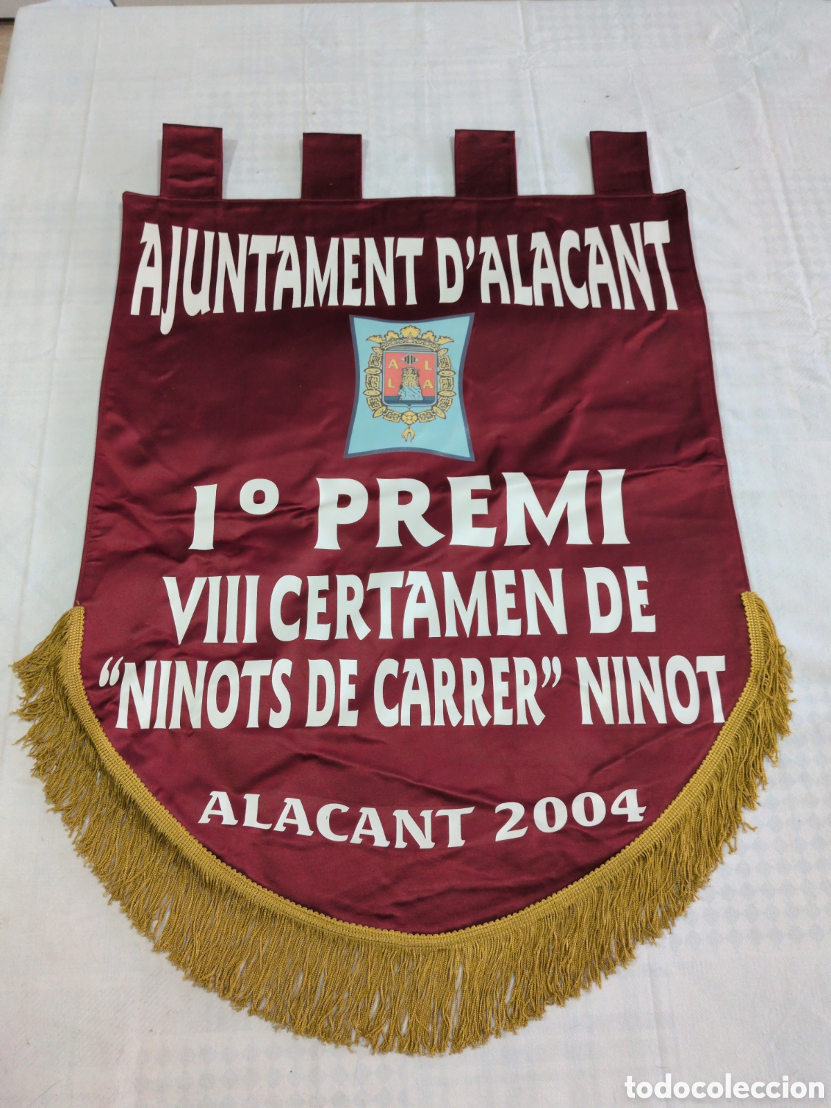 Banderines de colecci&oacute;n: Bander&iacute;n Hogueras San Juan Alicante. 1&deg;Premio. VIII certamen de ninots de carrer. 2004