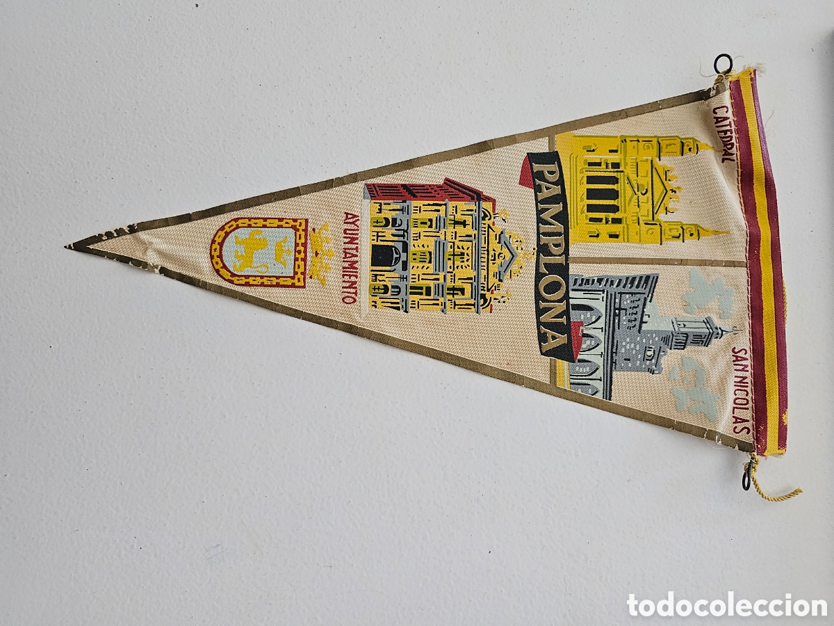 Banderines de colecci&oacute;n: Bander&iacute;n de Pamplona Ayuntamiento Catedral y San Nicolas 1950s 1970s